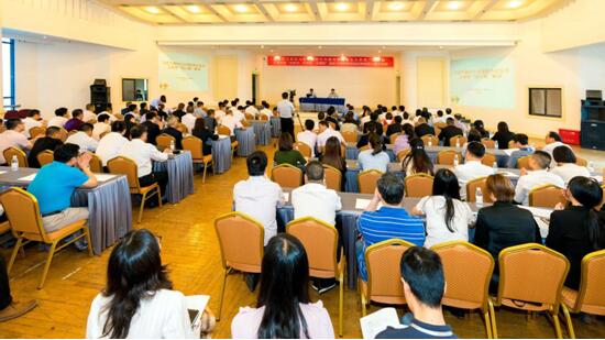 笃志赶路，，，，也要仰面寻道