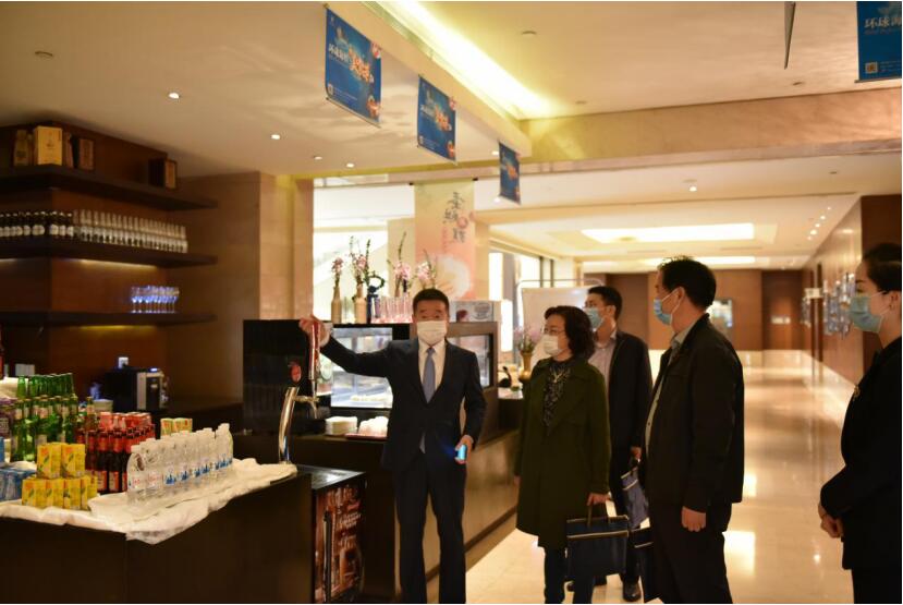 省国资委副主任游代丽调研指导玩彩网集团复工复产事情