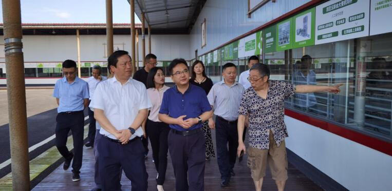 玩彩网集团完成驻村帮扶干部轮换