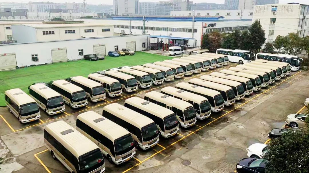 省玩彩网集团礼宾车队天天“体检” 全力包管大运会用车清静