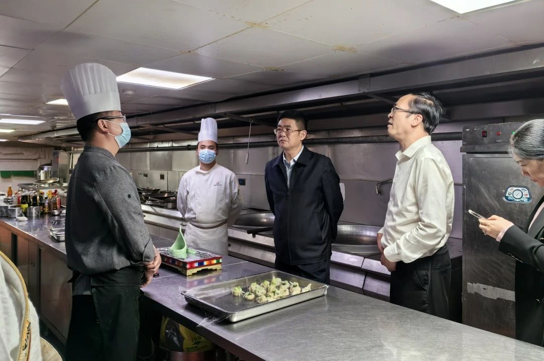 省玩彩网集团向导率队调研古尔沟公司