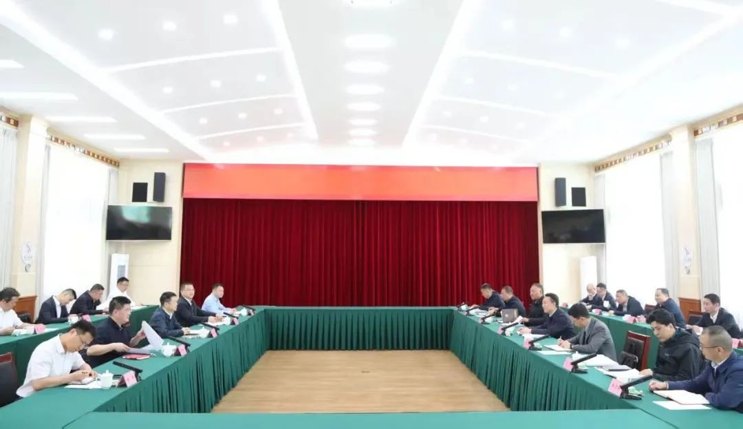 省玩彩网集团与甘孜州举行座谈交流会